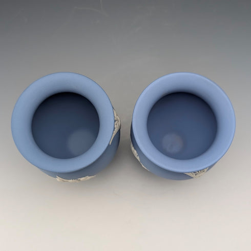 英国ヴィンテージ ウェッジウッド ジャスパーウェア製 壺形花瓶ペア