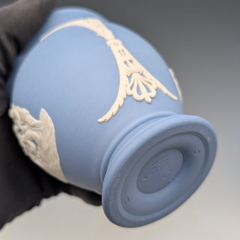 英国ヴィンテージ ウェッジウッド ジャスパーウェア製 壺形花瓶ペア