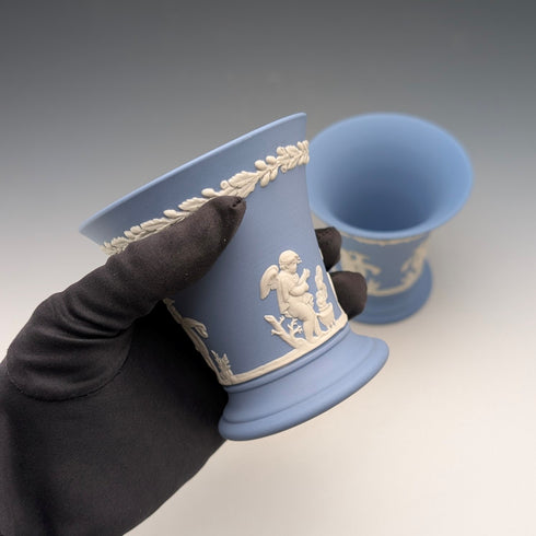 英国ヴィンテージ ウェッジウッド ジャスパーウェア製 カップ型花瓶ペア