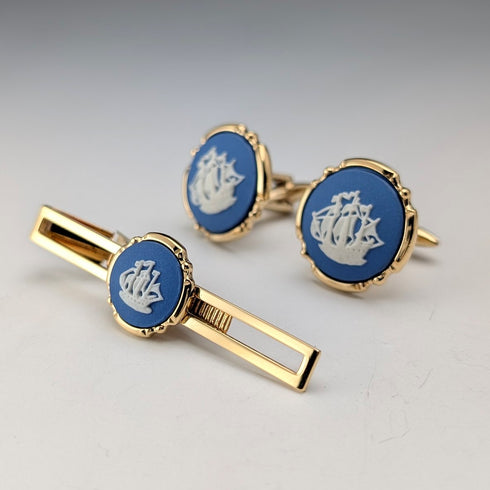 British Wedgwood cufflinks and tie clip with blue jasper sailing ship round cameo and gold-colored base case