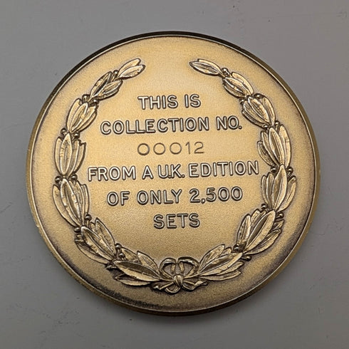 1975年聖保羅大教堂使徒套裝,包含12把純銀茶匙和一枚純銀獎章,總重457克,木盒,Toye, Kenning & Spencer出品