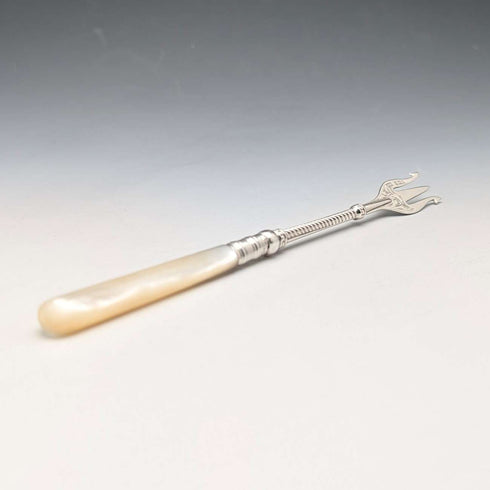 1900 British Antique Small Fork with Mother-of-Pearl Handle and Pure Silver Blade, William Devenport