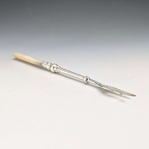 1900 British Antique Small Fork with Mother-of-Pearl Handle and Pure Silver Blade, William Devenport