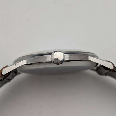 1940s Swiss Universal Men's Wristwatch, Mechanical, Cal. 262, Alloy Case, Good Working Condition