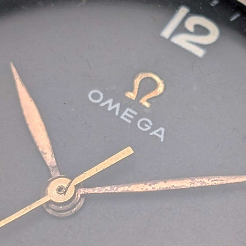 Circa 1943 Omega Ref. 2325/8 Men's Mechanical Wristwatch "Jumbo" Black Dial Green Strap Good Working Condition