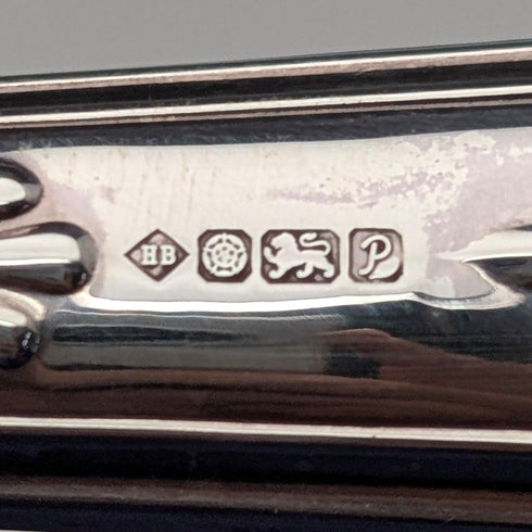 1989年英國哈里森兄弟公司出品的純銀老式信刀,附原廠盒,品相極佳。