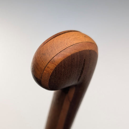 20世紀早期棕褐色手杖,鑲嵌圓環手柄,長89厘米