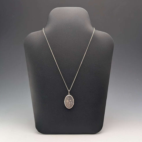 Vintage Sterling Silver Oval Locket Pendant with Sterling Silver Necklace, 15.2g Total
