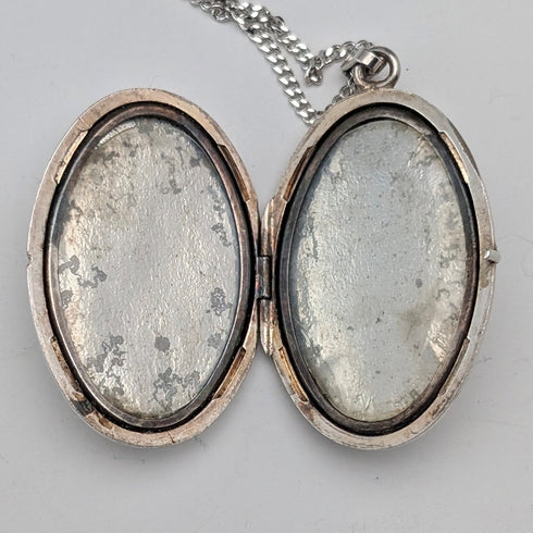 ヴィンテージ 純銀製 オーバル型ロケットペンダント 純銀ネックレス付き 計15.2g