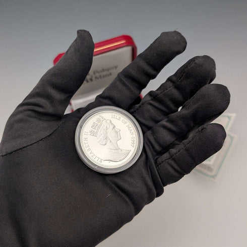 英國曼島銀質克朗硬幣“貓的歷史:西表野貓”,由PobjoyMint發行,附帶包裝盒和說明書