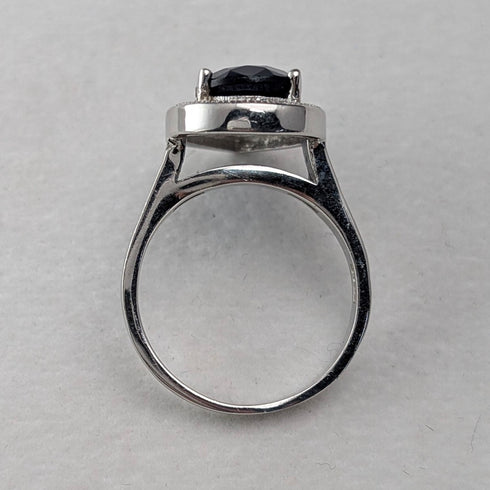 Vintage sterling silver drop-shaped blue cubic zirconia ring (size 12)