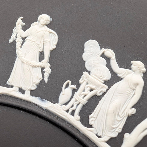 英国ヴィンテージ ウェッジウッド ブラックジャスパーウェア製 プレート 直径23cm 箱入り