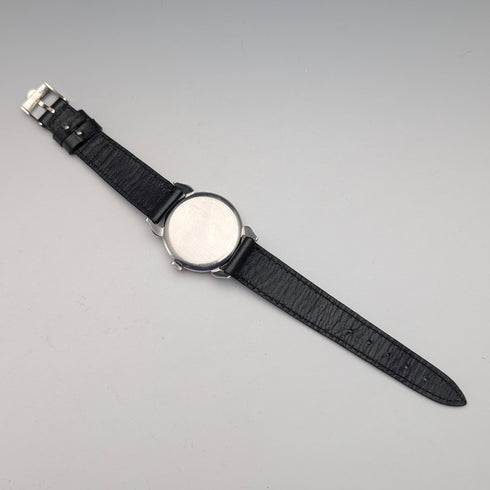 約1946年歐米茄男士機械腕錶,Cal. 30T2PC機芯,蜘蛛耳式錶耳,黑色錶盤,走時良好