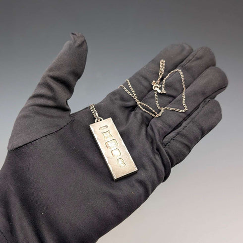 1977 British Vintage Sterling Silver Jubilee Ingot Pendant with Sterling Silver Chain, 30.3g Total