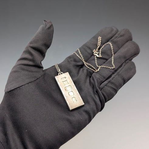 1977 British Vintage Sterling Silver Jubilee Ingot Pendant with Sterling Silver Chain, 30.3g Total