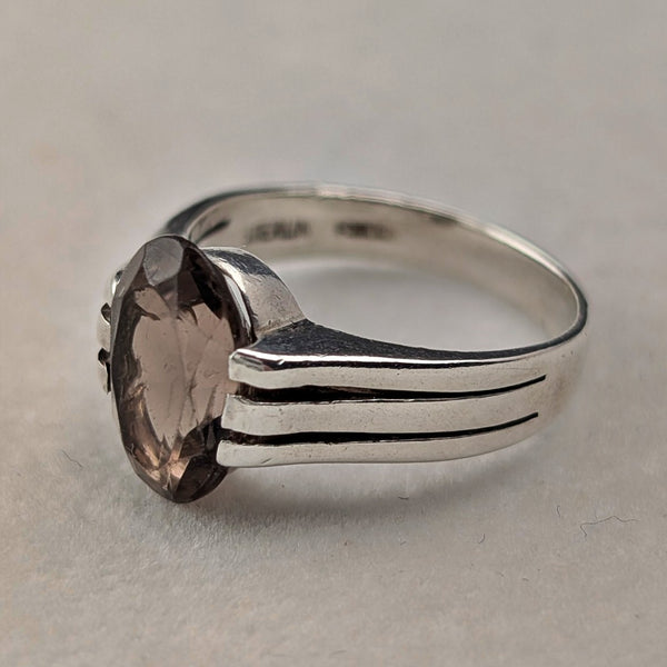 Vintage sterling silver smoky quartz ring (size 14)