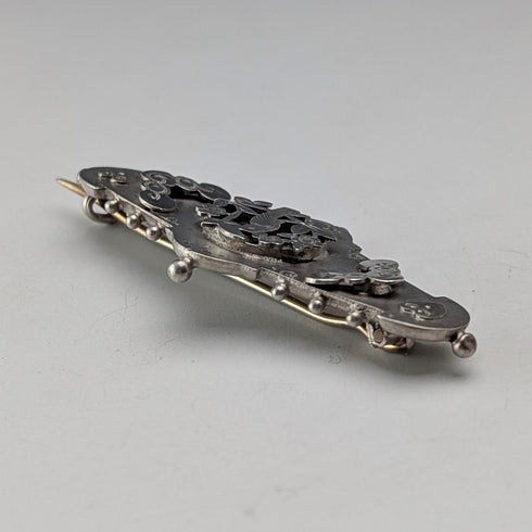 1892年 英国アンティーク 純銀製 木に止まる鳥の彫金 ブローチ