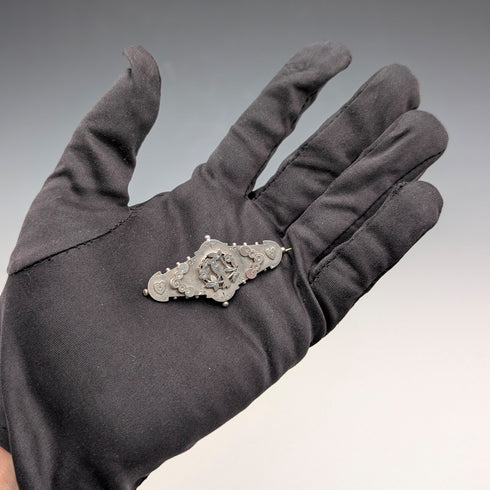 1892年 英国アンティーク 純銀製 木に止まる鳥の彫金 ブローチ