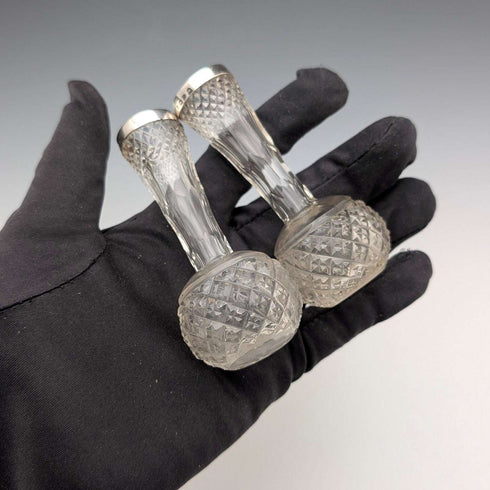 1897年 英国アンティーク カットガラス&純銀装飾 小型一輪挿し 花瓶ペア