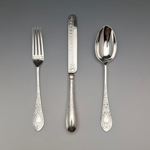 Antique British sterling silver cutlery set, circa 1866, 110g total weight, in case, Martin, Hall & Co.