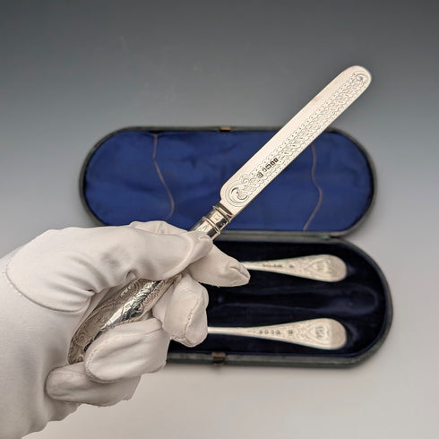 Antique British sterling silver cutlery set, circa 1866, 110g total weight, in case, Martin, Hall & Co.