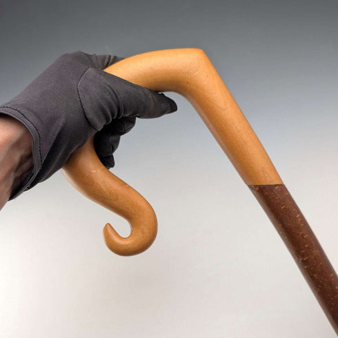 Vintage large curved handle hazel shaft shepherd's walking stick, 132cm