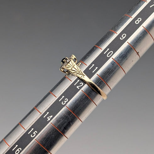 British Vintage K9 Gold Cubic Zirconia Flower Design Ring (Japan size 11)