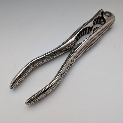 英国ヴィンテージ シルバープレート製 リス装飾 ナッツディッシュ&クラッカー Viners