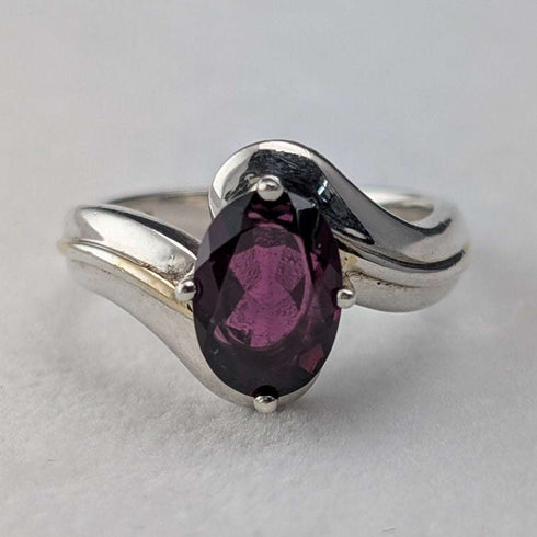 Vintage Large Purple Stone Sterling Silver Ring (US Size 7 3/4)