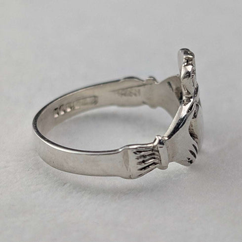 Vintage Irish Traditional Claddagh Ring Sterling Silver Ring (US Size 6)