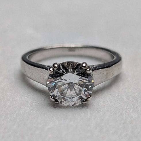 Vintage Cubic Zirconia Solitaire Sterling Silver Ring (JP size 11)