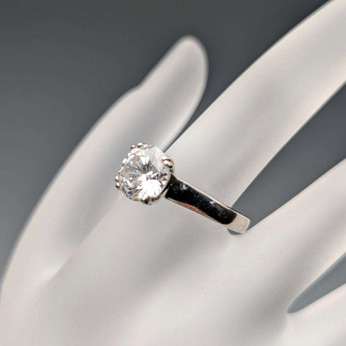 Vintage Cubic Zirconia Solitaire Sterling Silver Ring (JP size 11)