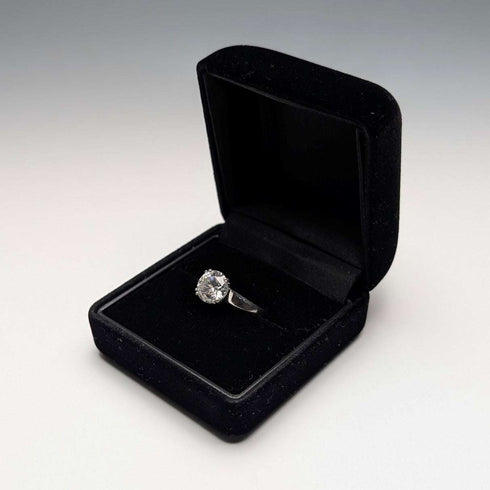 Vintage Cubic Zirconia Solitaire Sterling Silver Ring (JP size 11)