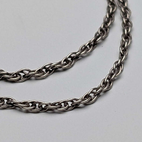 British Vintage Floral Engraved Sterling Silver Locket Pendant with Sterling Silver Chain Total 15.7g