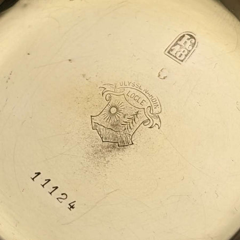 Reloj de bolsillo antiguo Ulysse Nardin, circa 1910, en buen estado de funcionamiento, caja de oro macizo de 18 quilates tipo saboneta, diámetro de 54 mm, 121 g.