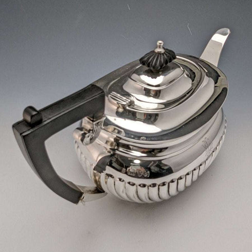 Tetera de plata de ley (925) antigua inglesa de 1906, 394 g, Barker Brothers