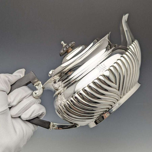 Tetera de plata de ley (925) antigua inglesa de 1906, 394 g, Barker Brothers