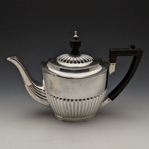 19世紀後半 英国アンティーク シルバープレート バチェラーティーポット3点セット Roberts&Belk ケース入り