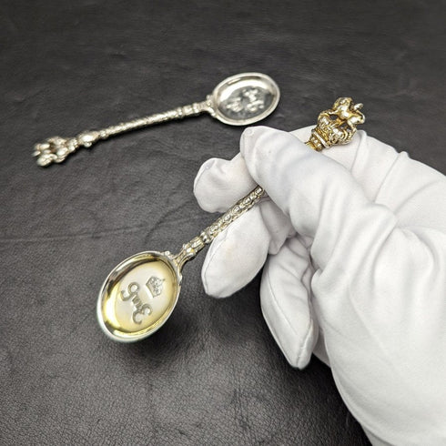 Par de cucharas conmemorativas de la coronación de Jorge VI, plata de ley (925) vintage británica de 1937, Barnard & Sons