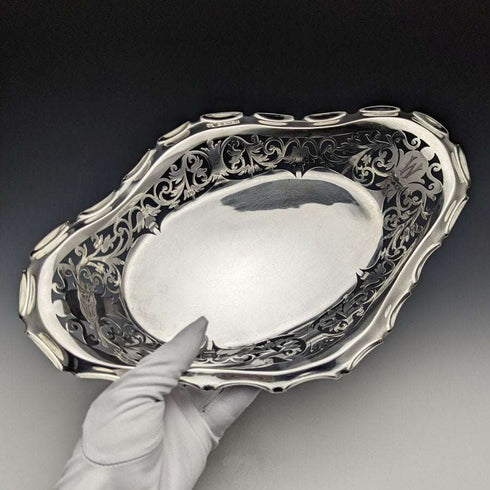 1903년 영국 앤틱 순은(925 실버) 세밀한 피어싱 장식 디쉬 바스켓 336g 윌리엄스 버밍엄