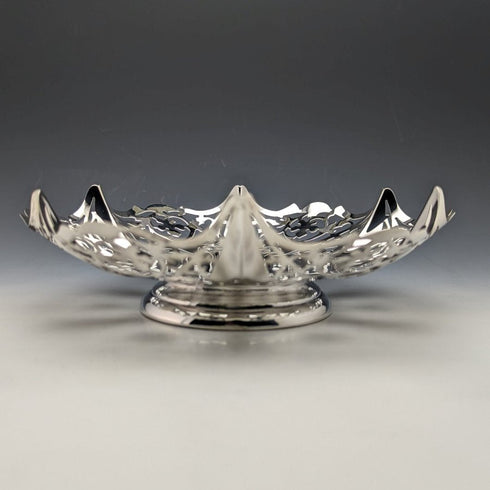1936 年英國老式純銀(925 銀)帶柄鏤空碗 196 克 Viners