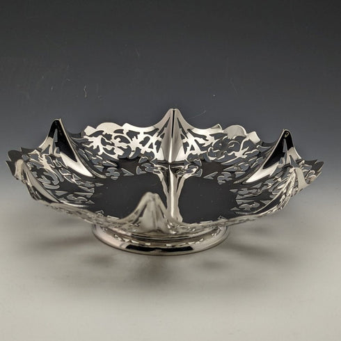 1936 年英國老式純銀(925 銀)帶柄鏤空碗 196 克 Viners