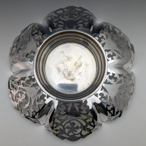 1936 年英國老式純銀(925 銀)帶柄鏤空碗 196 克 Viners