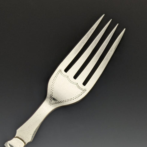 英国アンティーク 樹脂ハンドル シルバープレート フィッシュカトラリー6x2&サーバ セット 木箱入り