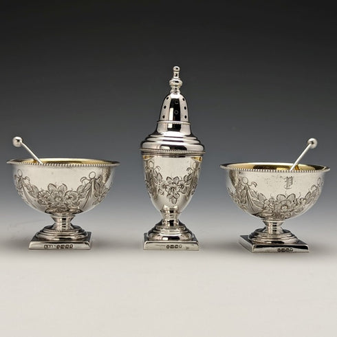 1887 年左右英國古董純銀 Crue(調味容器)套裝盒裝