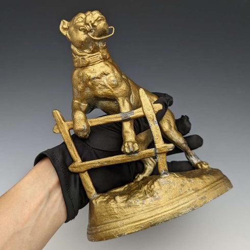 Soporte para reloj de bolsillo de bronce antiguo, circa 1900, con estatua de pitbull
