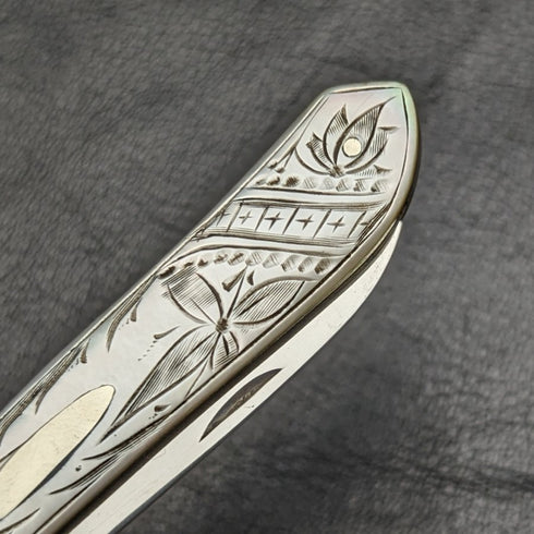 1902 British Antique White Pearl Carved Handle Pure Silver Blade Folding Pen Knife
