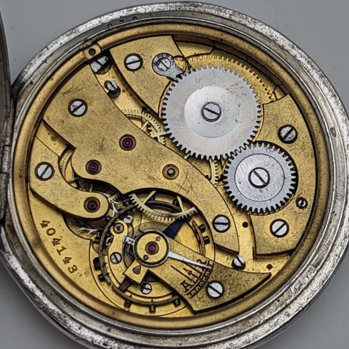 Reloj de bolsillo antiguo Ulysse Nardin, caja de plata con grabado de soldado, en buen estado de funcionamiento
