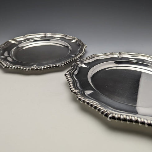 British vintage silver plate dessert plate pair diameter 21cm