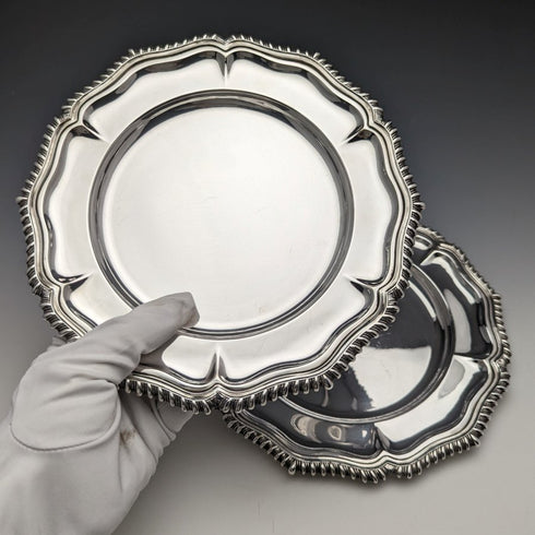 British vintage silver plate dessert plate pair diameter 21cm